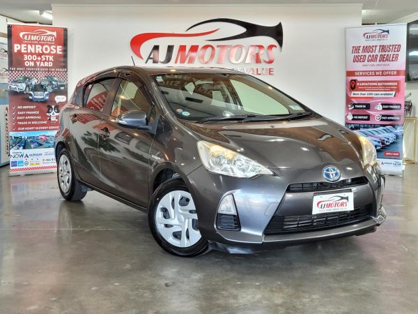 2014 Toyota Aqua G image