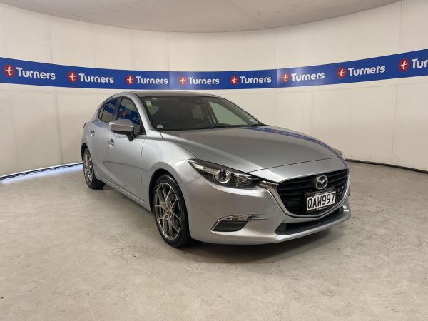 2016 Mazda Axela Hatchback image