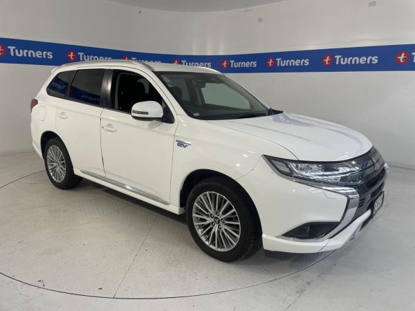 2020 Mitsubishi Outlander SUV XLS image