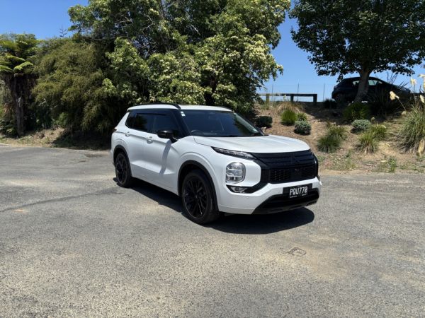 2023 Mitsubishi Outlander SUV VRX 2.5P/CVT 7 SEAT LEATHER PETROL image