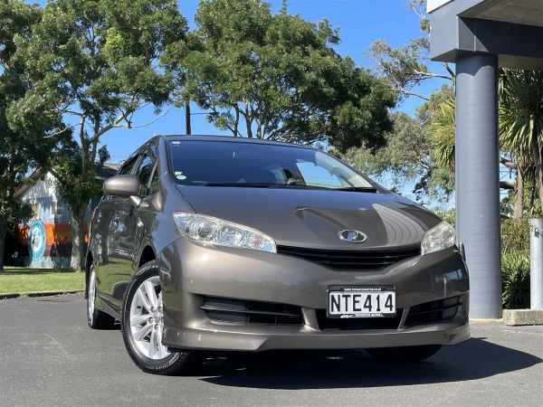 2010 Toyota Wish 8 AIRBAG/REVERSE CAM/16" MAGS!! image