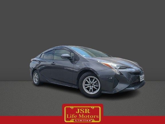2016 Toyota Prius Hatchback S image