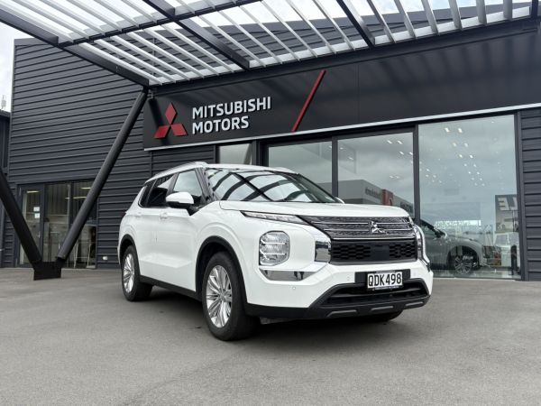 2023 Mitsubishi Outlander LS 2.5P 4WD CVT image