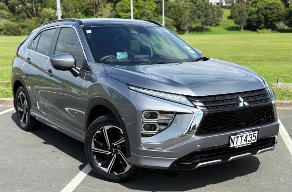 2021 Mitsubishi Eclipse Cross SUV VRX PHEV/4WD NZ NEW image