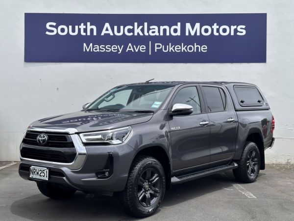 2021 Toyota Hilux Sr5 4x2 Double Cab image