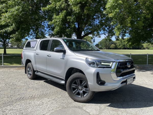 2021 Toyota Hilux Sr5 Td Dc 2.8Dt/4Wd image