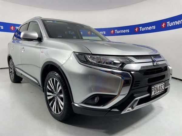 2022 Mitsubishi Outlander SUV LS image