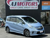 Image for 2015 Honda Freed Wagon Hybrid 6-Seats