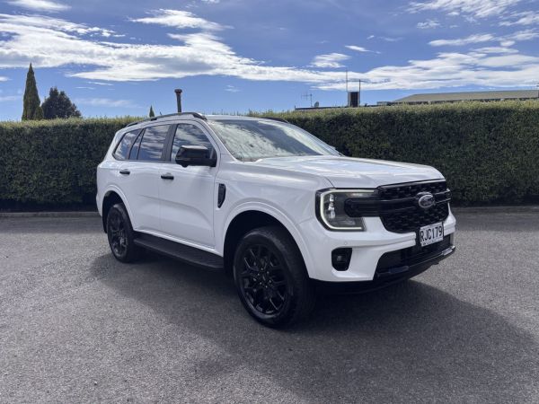 2025 Ford Everest SPORT image