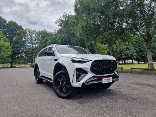 2025 Isuzu MU-X X-Terrain 4WD image