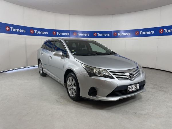 2014 Toyota Avensis Wagon image
