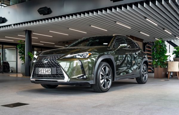 2025 Lexus UX 300h Limited 2.0L Hybrid Petrol Auto SUV image