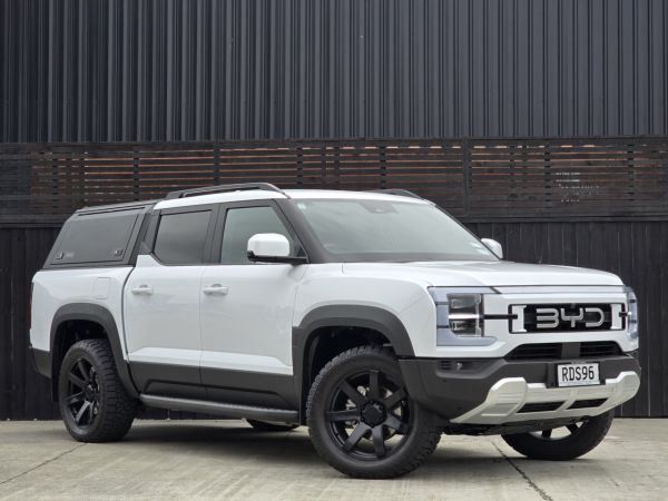 2025 BYD Shark 6 Premium Phev Awd Ute image