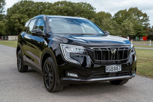 2025 Mahindra XUV700 2.0 litre 6spd Auto image