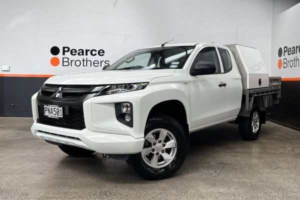 2022 Mitsubishi Triton Ute GLX, 4X4, SERVICE BODY, LOW KMS, NZ NEW image