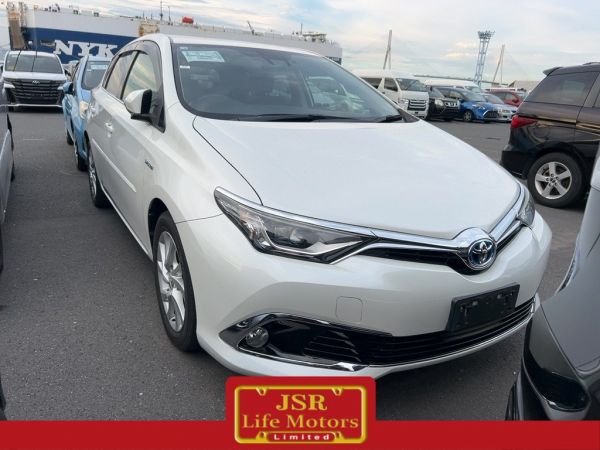 2016 Toyota Auris Hatchback HYBRID image