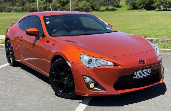 2013 Toyota 86 Coupe NZ NEW 6 SPEED MANUAL !! image