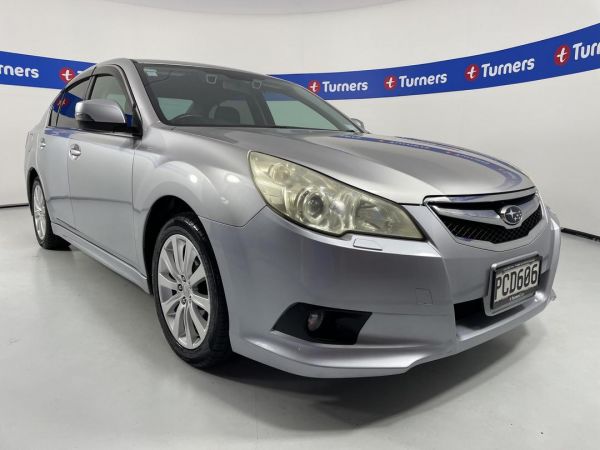 2011 Subaru Legacy Sedan image