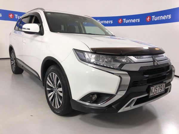 2021 Mitsubishi Outlander SUV XLS image