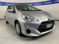 Image for 2015 Toyota Aqua Hatchback