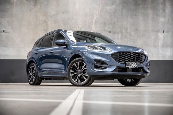 2021 Ford Escape St-Line X Plug-In Hybrid PHEV image