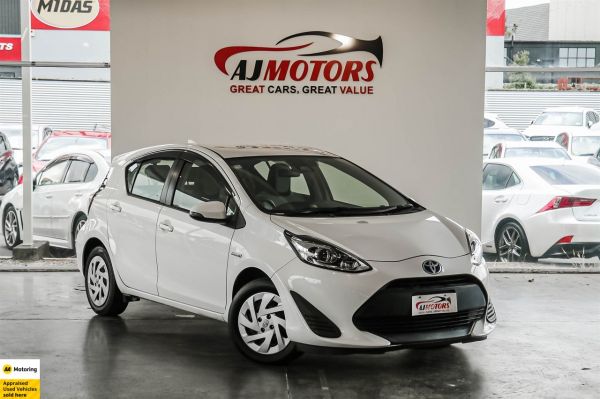 2018 Toyota Aqua Hatchback New Shape image