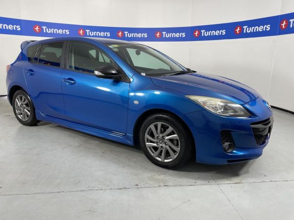 2013 Mazda Axela Wagon image