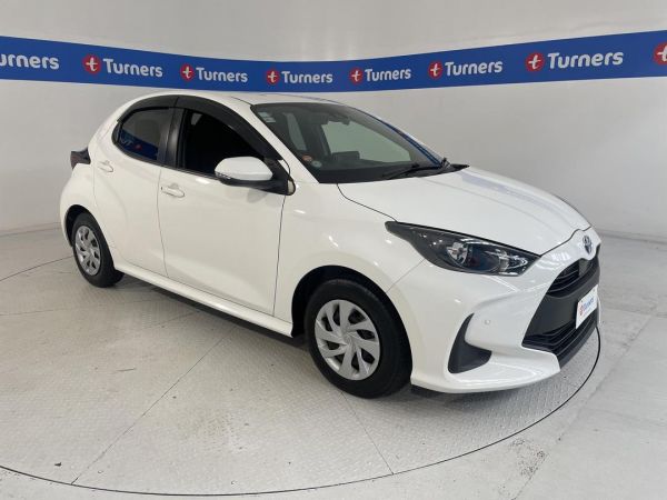 2020 Toyota Yaris Hatchback HYBRID image