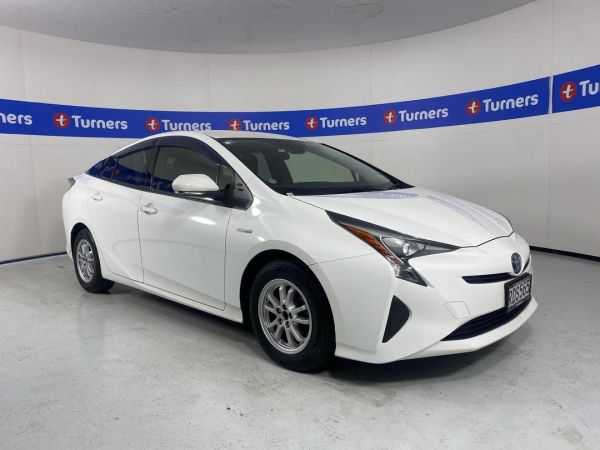 2018 Toyota Prius Sedan image