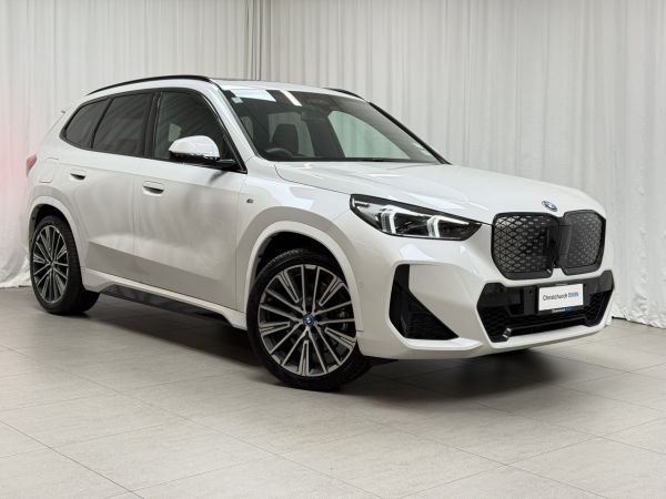 2025 BMW iX1 62EF X1 XDRIVE30 65KWH image