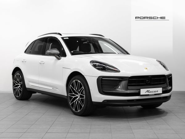 2025 Porsche Macan T 2.0 Petrol Turbo image