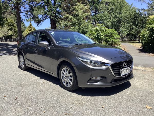 2019 Mazda 3 GLX image