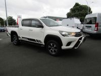 Image for 2016 Toyota Hilux SR