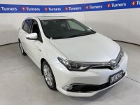 Image for 2017 Toyota Corolla Hatchback HYBRID