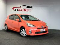 Image for 2013 Toyota Aqua Hatchback 1.5 push start button