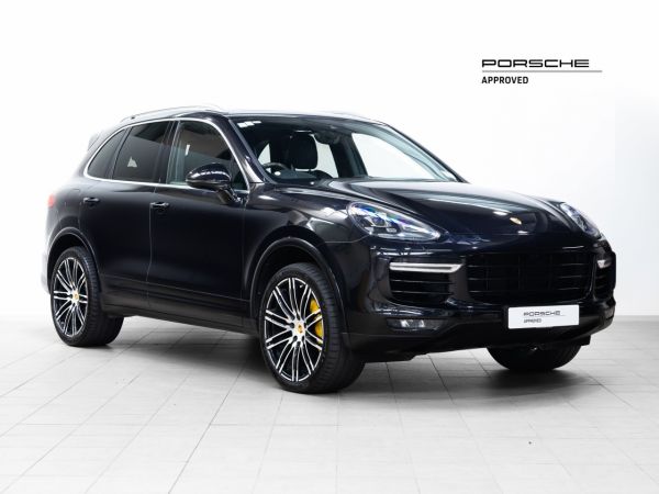 2016 Porsche Cayenne Turbo S 4.8P Twin Turbo image