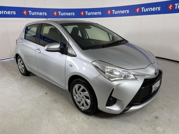 2017 Toyota Yaris Hatchback GX image