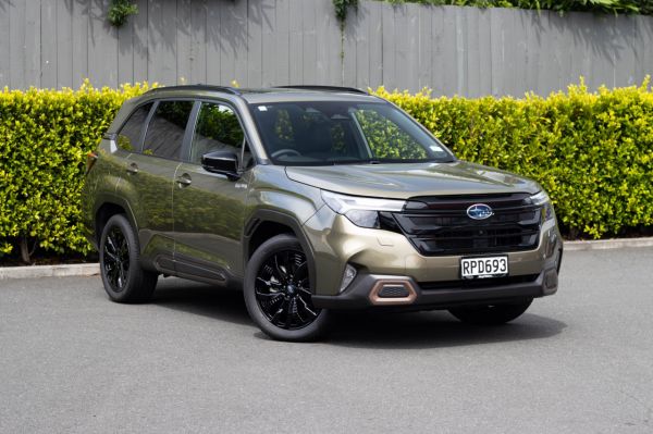 2025 Subaru Forester Hybrid AWD Sport image