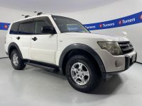 Image for 2006 Mitsubishi Pajero Wagon