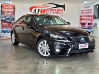 Image for 2015 Lexus IS 300H Sedan Version L