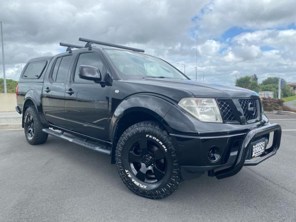 2010 Nissan Navara Ute D/C 2.5D 4Wd St At image
