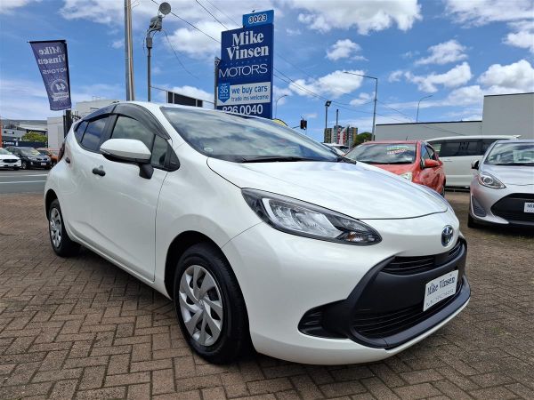 2022 Toyota Aqua NEW SHAPE ADAPTIVE CRIUSE CONTROL  LANE ASSIST   PRE-CRASH SENSOR  MULTI AIRBAGS  ECO/SPORTS DRIVE MODES  DASH CAM  USB PORT image