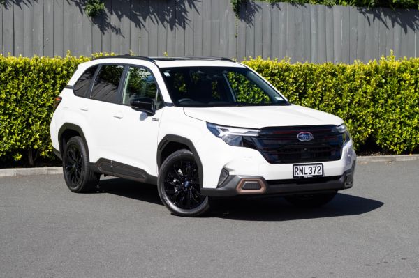 2025 Subaru Forester Hybrid AWD Sport image