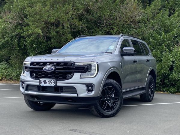 2025 Ford Everest Black Edition image