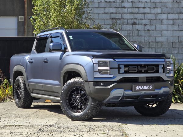 2026 BYD Shark 6 Premium Black Edition image