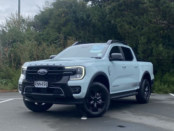 2025 Ford Ranger Stormtrak - Hybrid image
