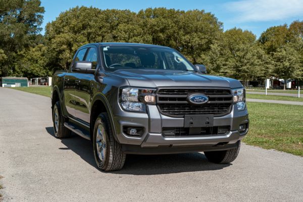 2025 Ford Ranger XLT PHEV/4WD/10 Speed Auto image