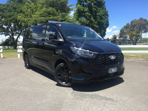 2025 Ford Transit CUSTOM SPORT 320 AWD image