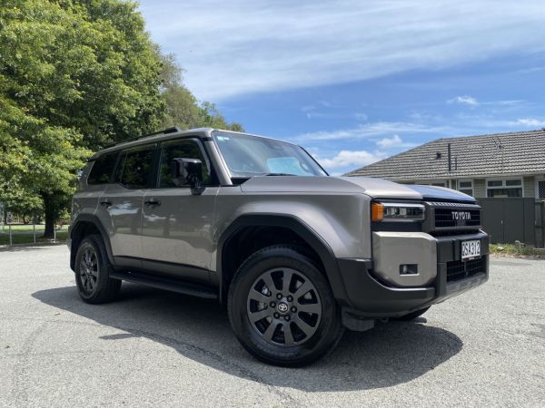 2024 Toyota Land Cruiser Prado Adventure 2.8D Hybrid 8AT 4WD image