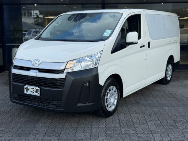 2021 Toyota Hiace ZR GVN 2.8D image